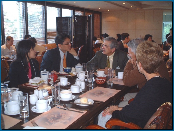 602x451 pixels (132K)